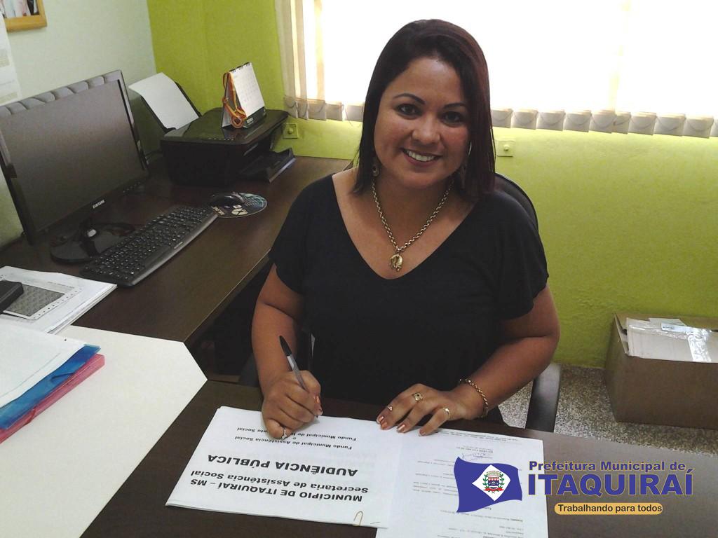 Maria aparecida fávaro secretária de assistência social da prefeitura de itaquiraí 1024x768