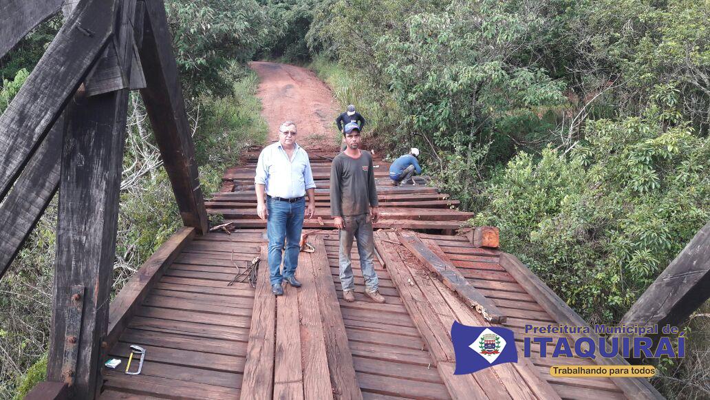 Prefeitura de Itaquiraí começou ontem a construção de nova ponte sobre o rio Maracaí