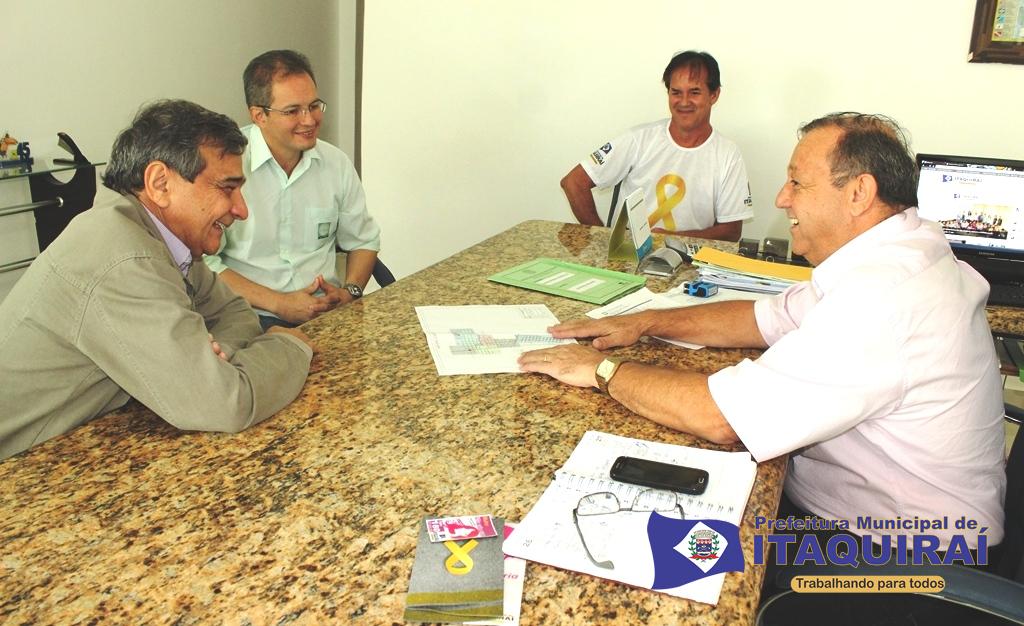 Detran atende Ricardo Fávaro e inicia os levantamentos para melhorar a sinalização