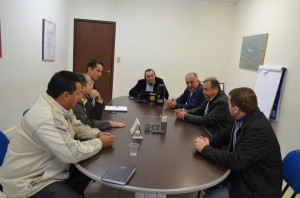 PREFEITO RICARDO VISITA EMPRESA FRANGO BELLO.