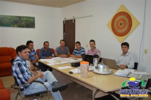 MUNICIPIO DE ITAQUIRAÍ, SANESUL E FUNASA BUSCAM SOLUÇÃO PARA AGUA TRATADA NO ASSENTAMENTO SANTA ROSA