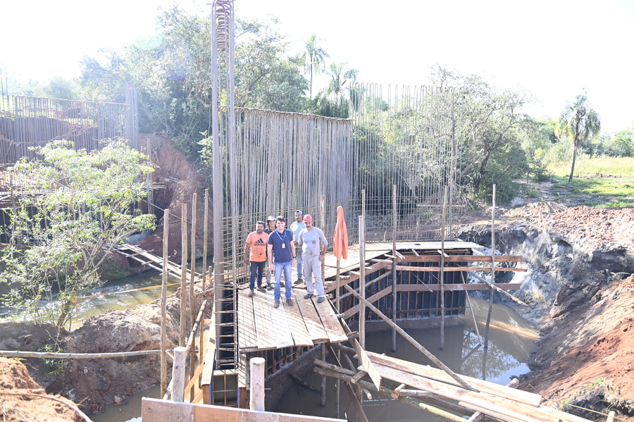 Obra para a construção da ponte de concreto entre o P.A. Sul Bonito e Indaiá está em estágio avançado