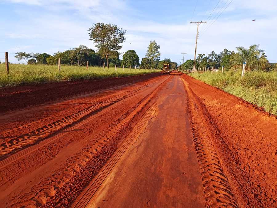 Prefeitura de Itaquiraí avança na manutenção de estradas vicinais e garante mais segurança no trafego rural
