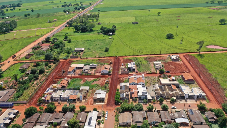 Prefeitura de Itaquiraí avança com infraestrutura urbana e inicia preparação do solo para asfaltamento de mais um bairro