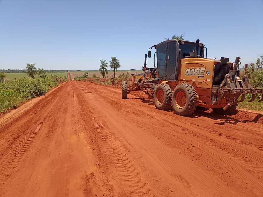 Prefeitura de Itaquiraí segue recuperando estradas na zona rural