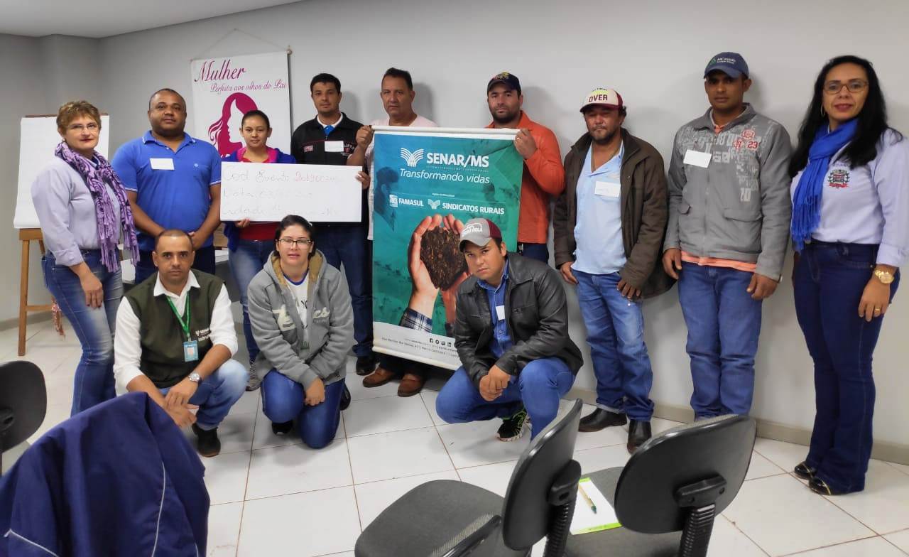 Prefeitura qualifica mão de obra através do curso de operador de pá carregadeira