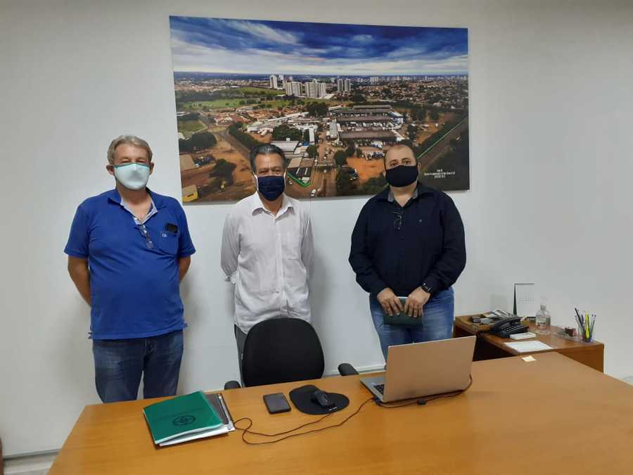 Secretários pleiteiam instalação do Ceasa em Itaquiraí