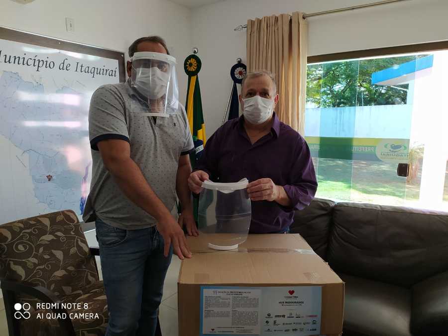 Ação conjunta de 16 entidades garante doação de 160 Face Shields (escudos faciais) para o município de Itaquiraí.