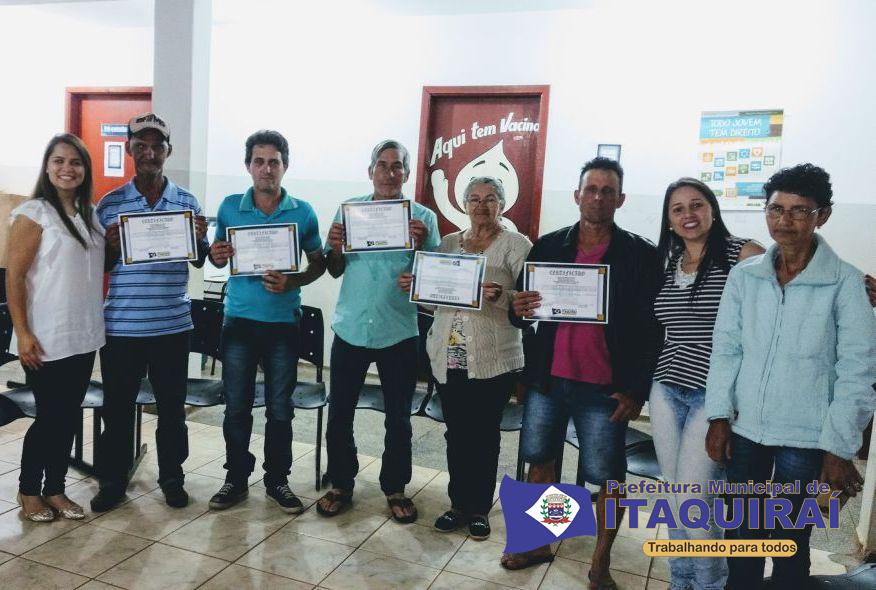 NASF da Prefeitura de Itaquiraí entrega certificados a pessoas que venceram o vício e pararam de fumar