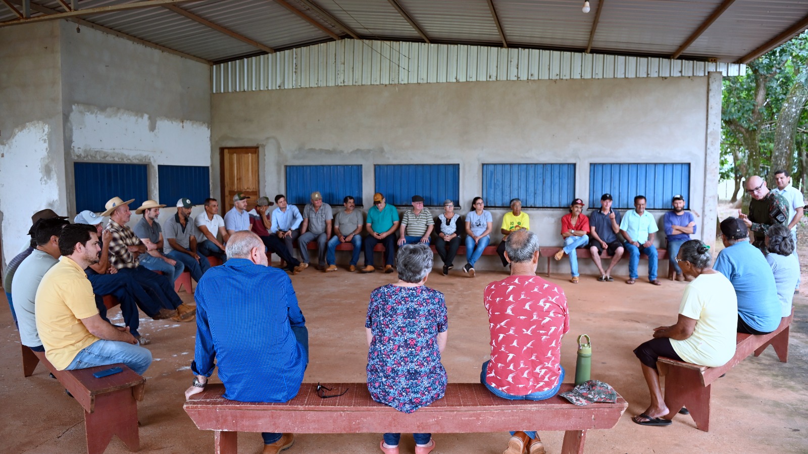 Estradas e erosões estão entre os assuntos discutidos pela Prefeitura, PMA e comunidade rural de Itaquiraí