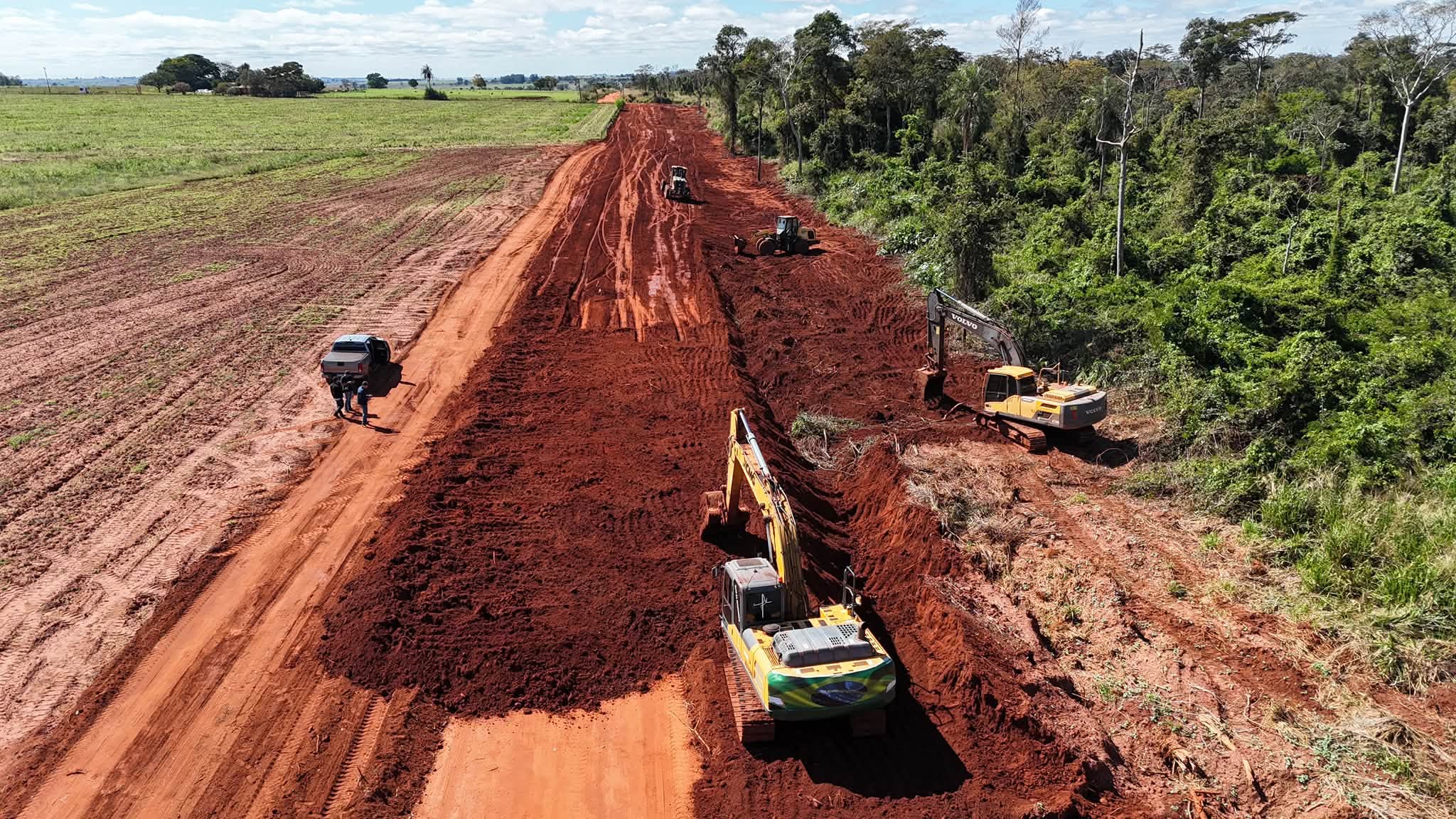 Estrada que liga Itaquiraí a cinco assentamentos está recebendo readequação 