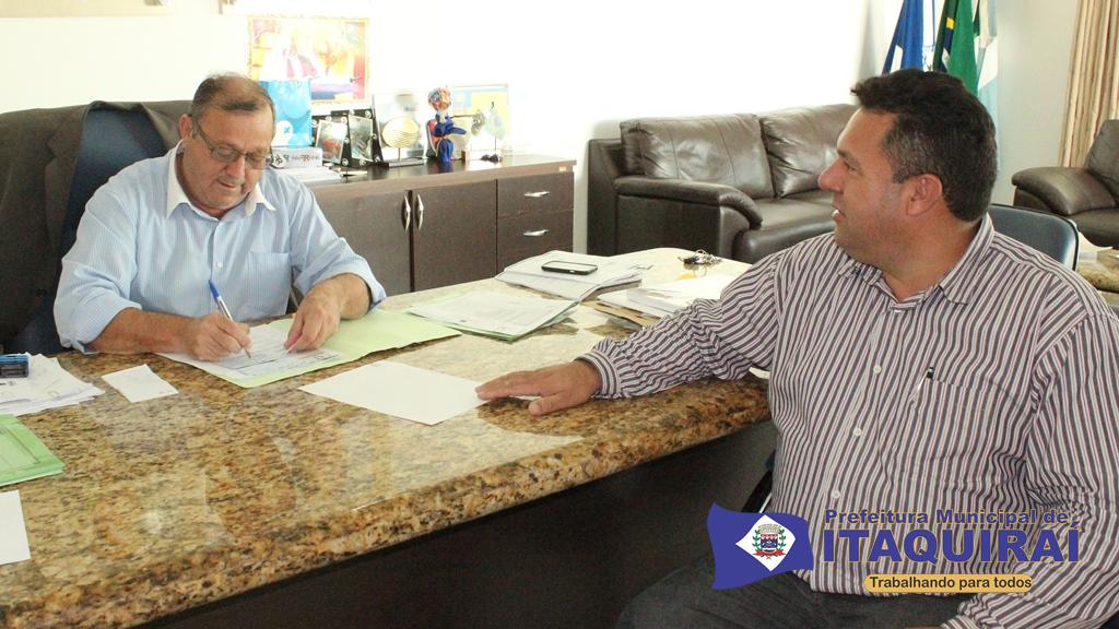 Ricardo Fávaro autoriza pagamento de julho