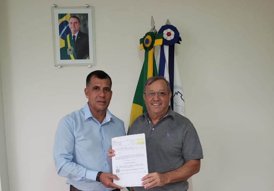 Na Funasa, Ricardo pleiteia recursos dos convênios para as redes de água nos assentamentos Indaiá e Sul Bonito