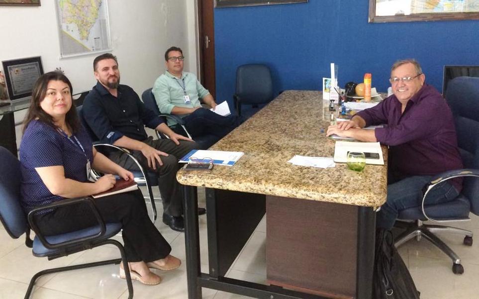 Ricardo Fávaro e diretoria do Senai definem início de curso na Unidade Móvel em Itaquiraí