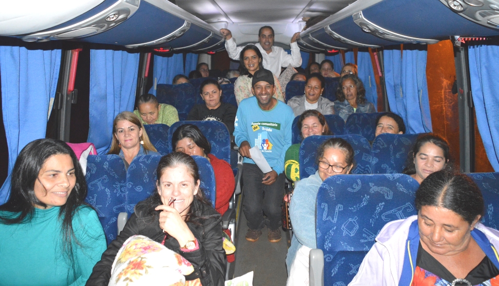 Secretaria de Saúde recepciona e encaminha pacientes do Assentamento Santo Antônio para atendimentos em Cascavel