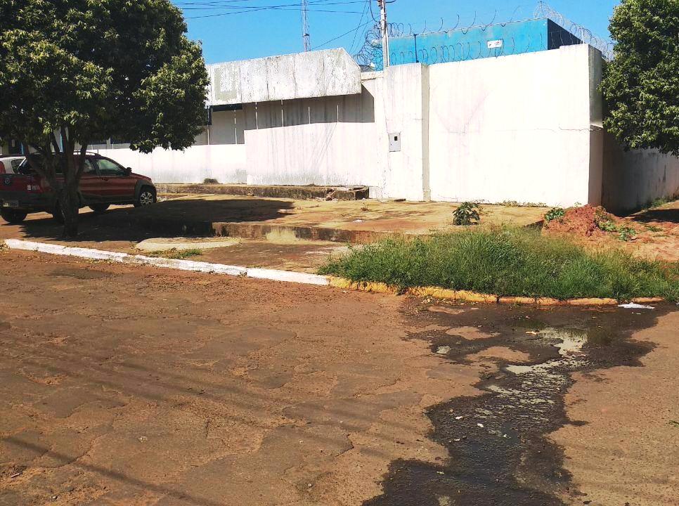 Prefeito Ricardo cobra na Sejusp, providências urgentes devido ao vazamento de fossa da Delegacia