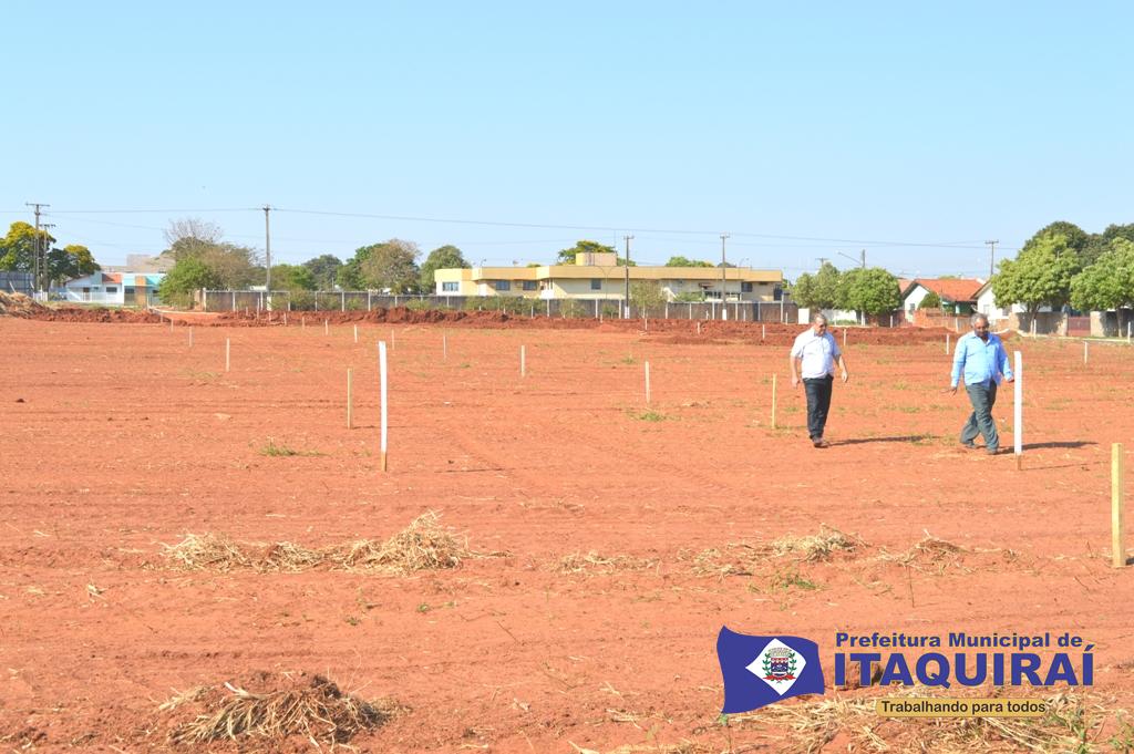 Prefeito Ricardo Fávaro vistoria início das obras para implantação do conjunto habitacional Jardim dos Ipês