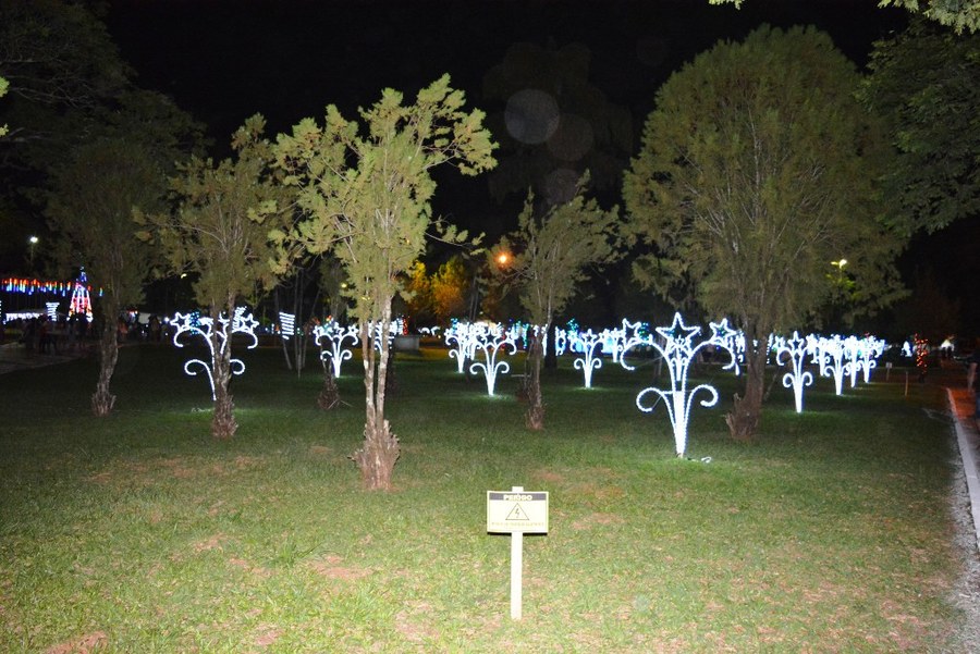 Prefeito Ricardo Fávaro abre o "Natal Iluminado" na praça Santos Tomazelli