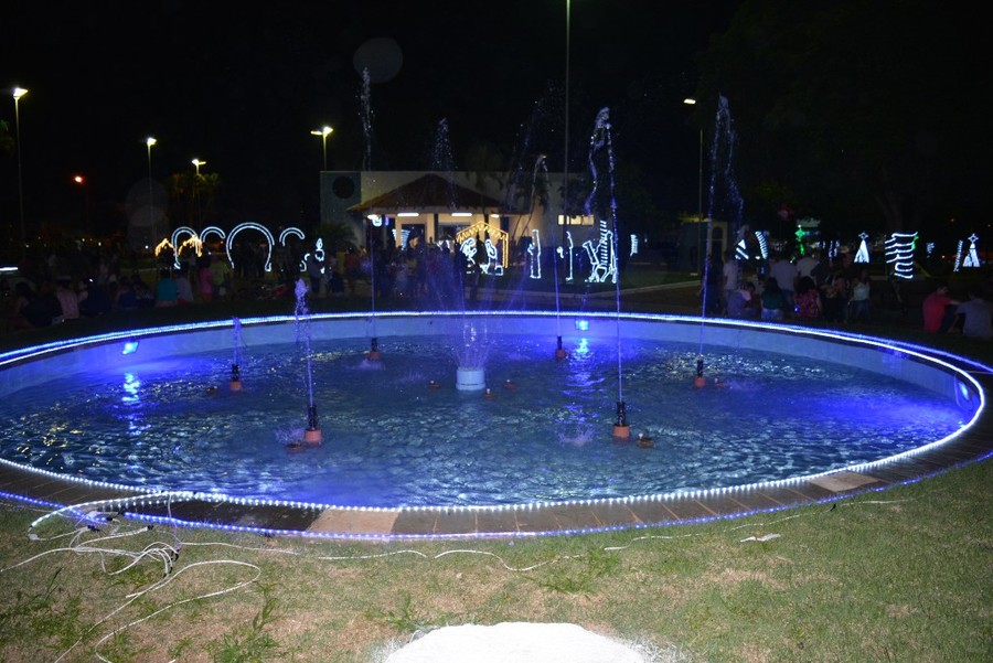 Prefeito Ricardo Fávaro abre o "Natal Iluminado" na praça Santos Tomazelli