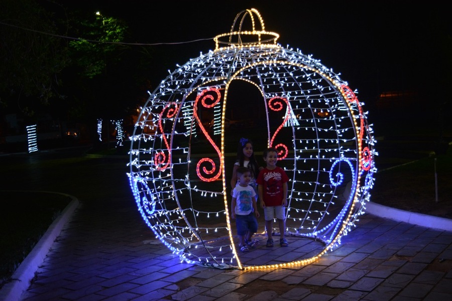Prefeito Ricardo Fávaro abre o "Natal Iluminado" na praça Santos Tomazelli