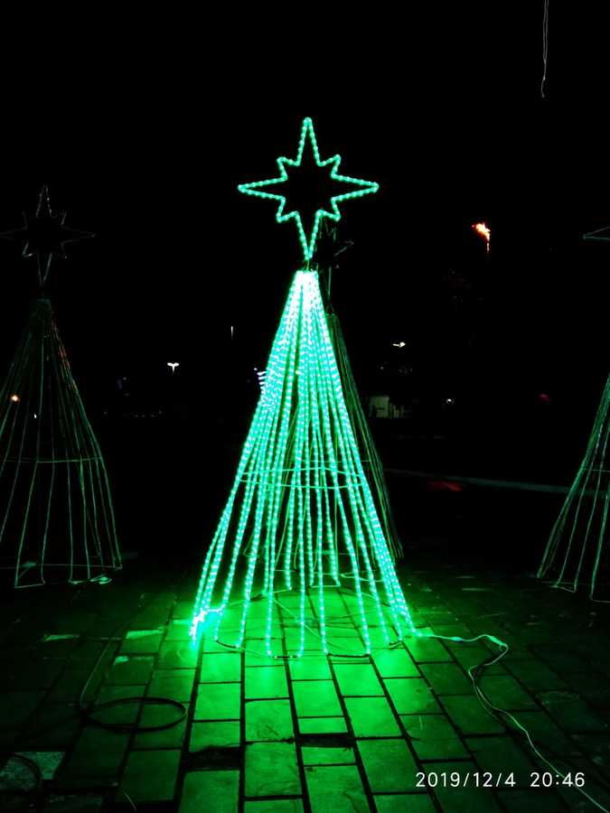 Prefeito Ricardo Fávaro abre o "Natal Iluminado" na praça Santos Tomazelli