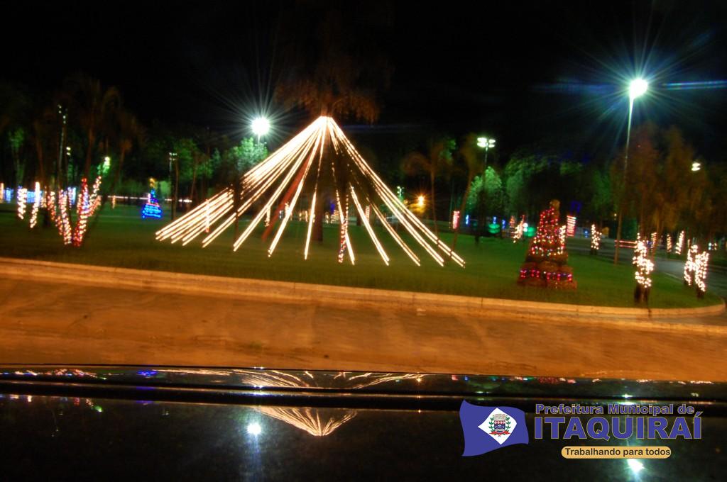 Prefeito Ricardo Fávaro inaugura hoje à noite a decoração de Natal da Praça Santos Tomazelli