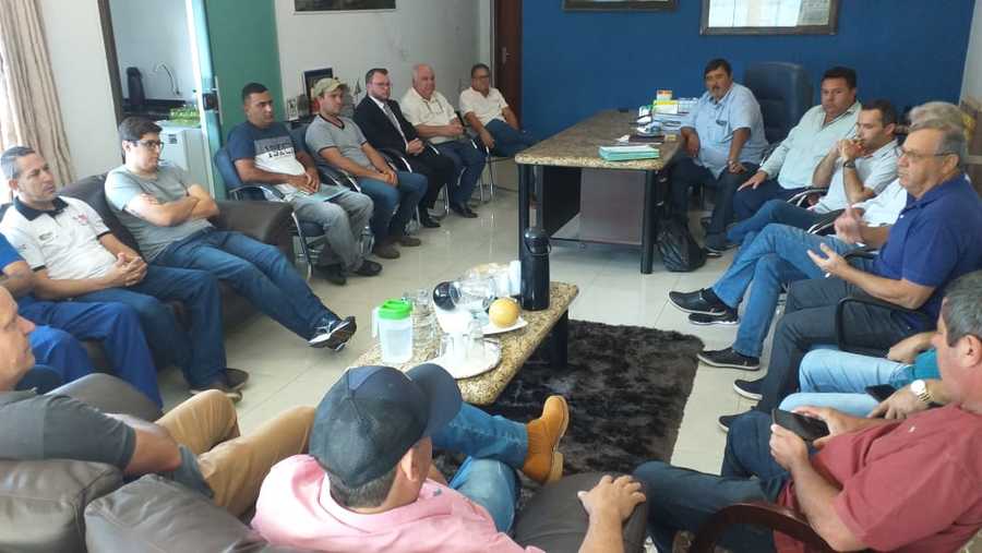 Agenda de trabalho no Gabinete do Prefeito resulta em incentivos ao desenvolvimento do setor industrial e prestação de serviços de Itaquiraí. Foto: Roney Minella