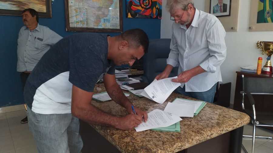 Prefeitura de Itaquiraí contempla mais cinco empresários com cessão de terrenos
