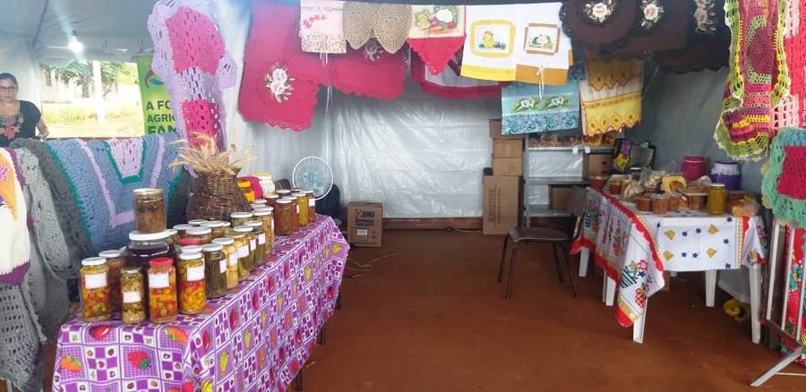 Artesanato de Itaquiraí é destaque na 1ª Feira da Agricultura Familiar de Iguatemi