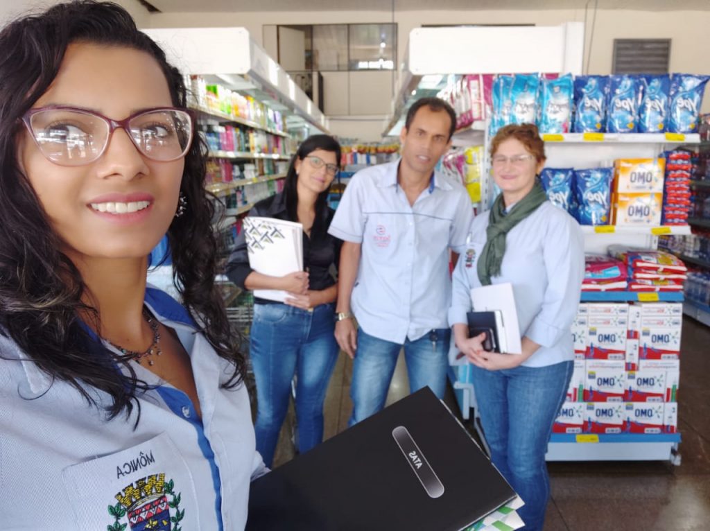 Comerciantes são informados sobre ações do Desenvolvimento Econômico de Itaquiraí