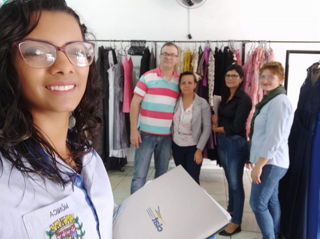 Comerciantes são informados sobre ações do Desenvolvimento Econômico de Itaquiraí