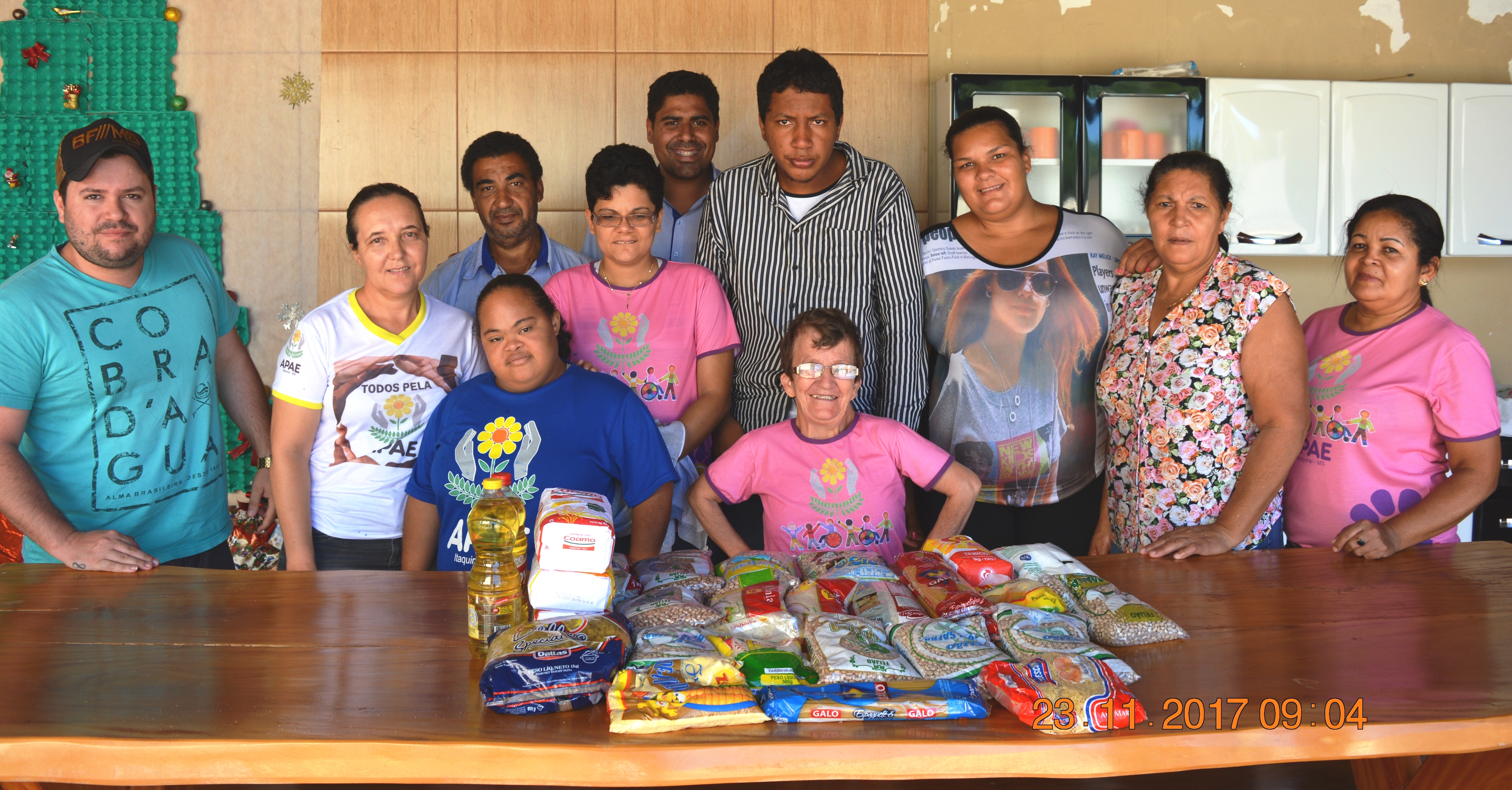 Secretaria de Desenvolvimento Econômico e Turismo realiza ação social e destina alimentos para a Apae