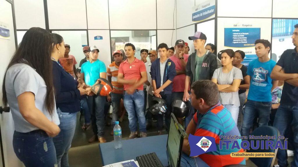 Mais colaboradores são contratados hoje, pela Bello, em parceria com a Casa do Trabalhador