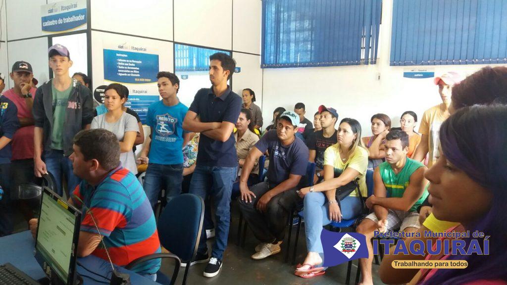 Mais colaboradores são contratados hoje, pela Bello, em parceria com a Casa do Trabalhador