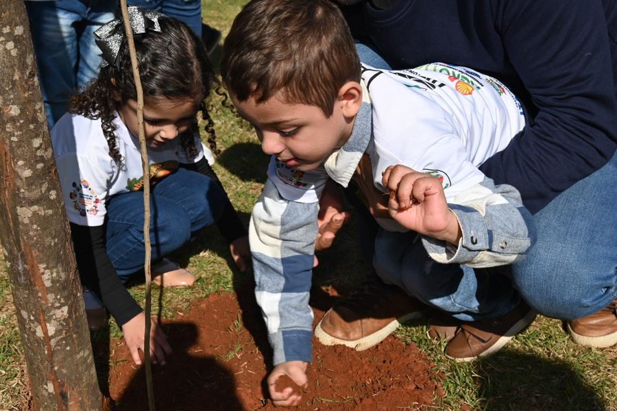 CEI Sítio do Pica-Pau Amarelo inaugura horta do projeto Sabores que Educam