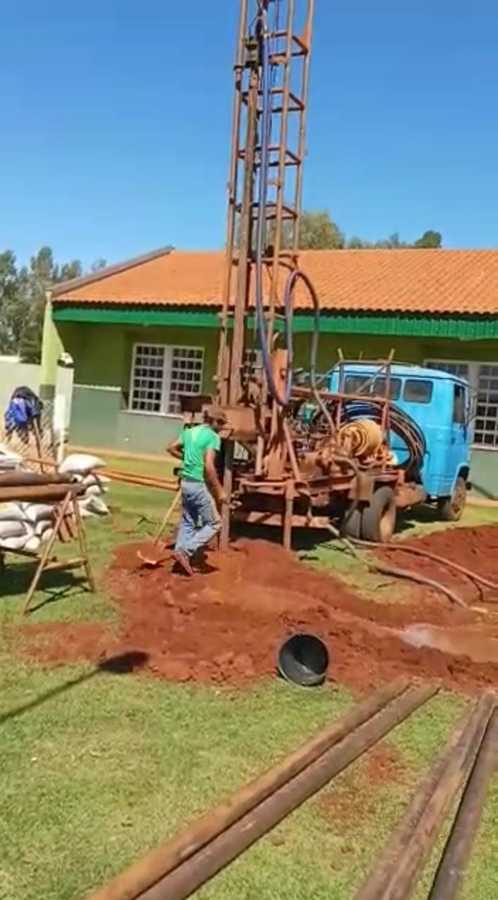 Prefeitura constrói poço artesiano em escola do assentamento Santo Antônio