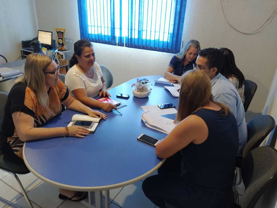 Primeira reunião de trabalho entre a Secretária de Educação Valdirene, e os novos diretores das escolas municipais de Itaquiraí. Foto: Evaldo Sérgio