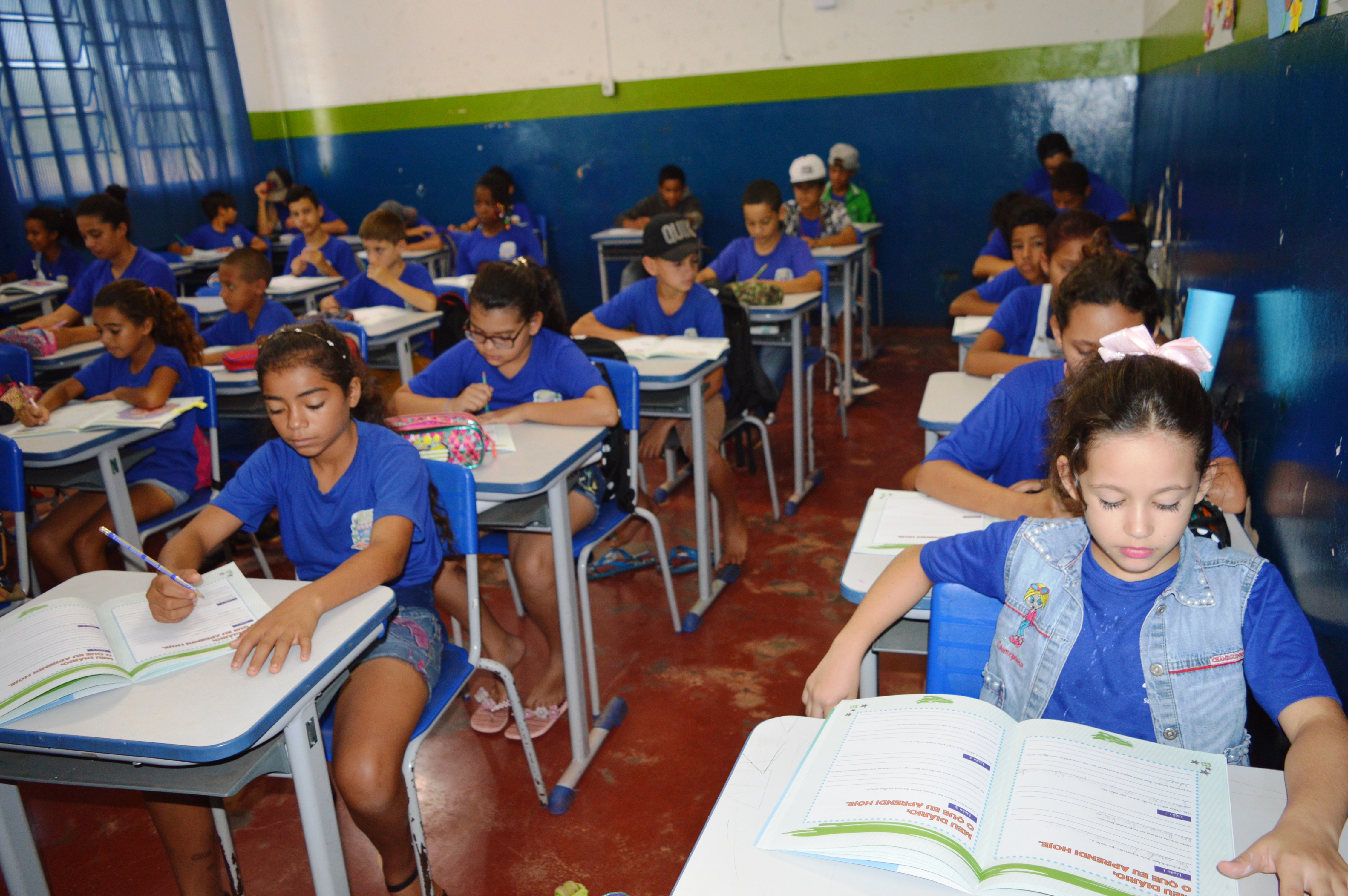 Alunos da rede municipal de ensino de Itaquiraí estão recebendo o Projeto PROERD