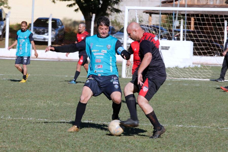 Final do Municipal de Futebol Suíço premia campeões nas categorias Aberto e Master