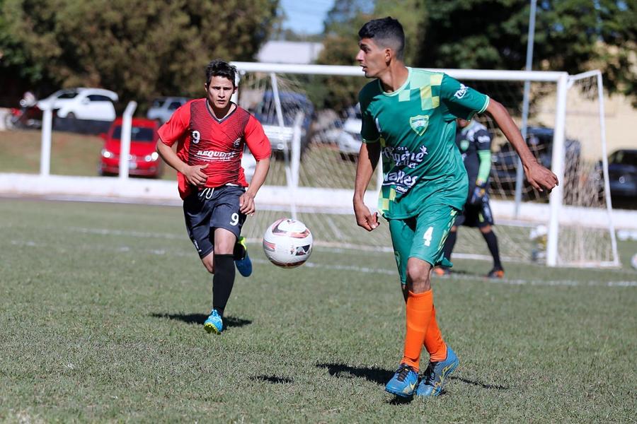 Final do Municipal de Futebol Suíço premia campeões nas categorias Aberto e Master