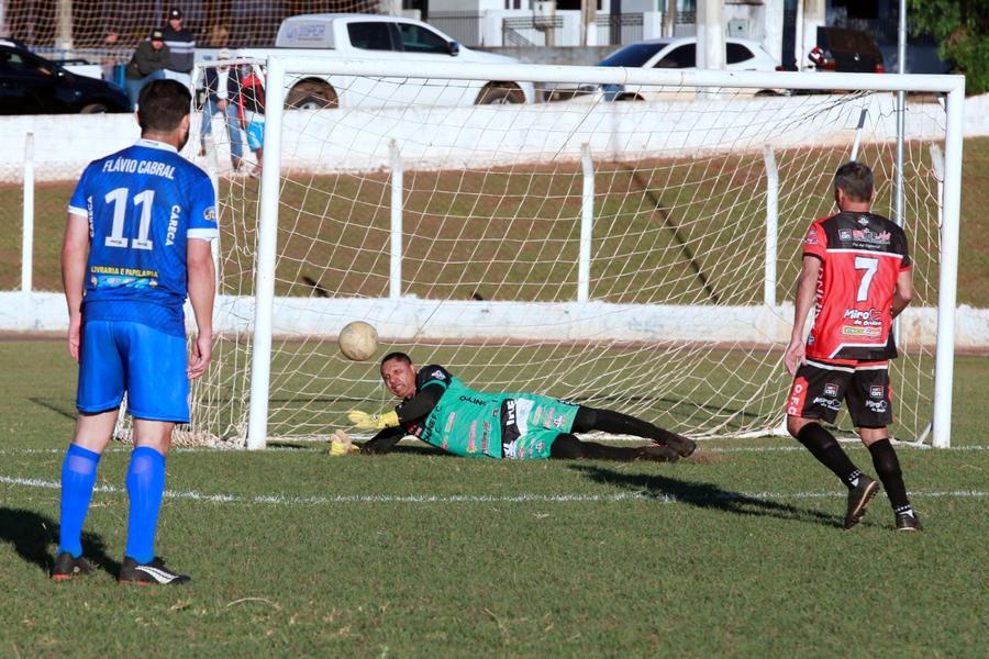 Final do Municipal de Futebol Suíço premia campeões nas categorias Aberto e Master