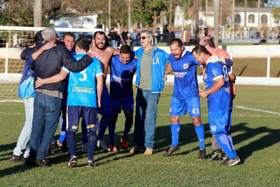 Final do Municipal de Futebol Suíço premia campeões nas categorias Aberto e Master