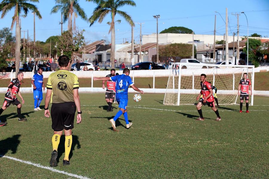 Final do Municipal de Futebol Suíço premia campeões nas categorias Aberto e Master