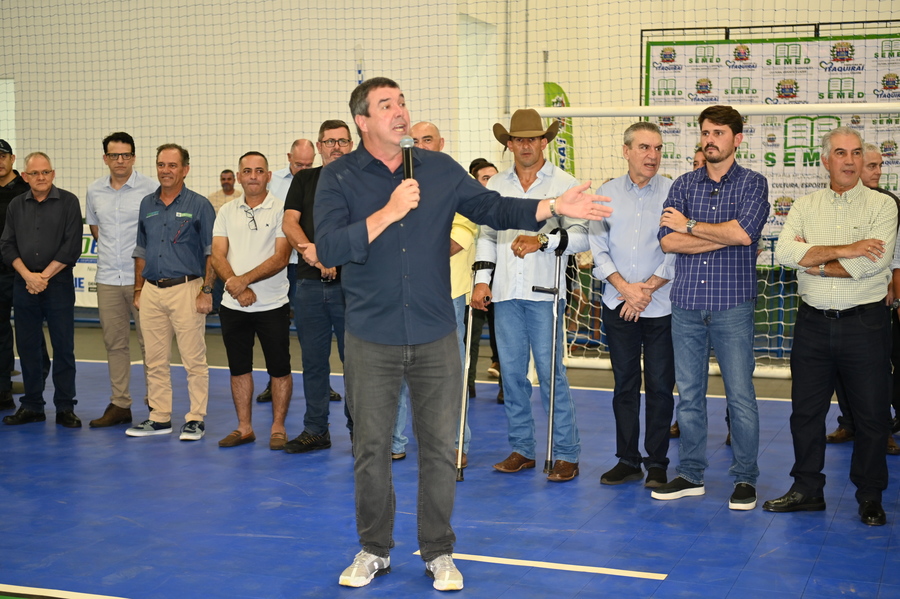 Prefeito Thalles Tomazelli e Governador Eduardo Riedel inauguram o primeiro Ginásio de Itaquiraí e assinam convênio para reforma da Praça Santos Tomazelli e implantação da rede de abastecimento de água no P.A Santa Rosa