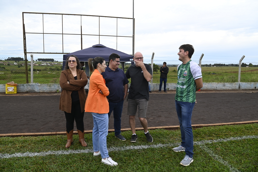 Prefeitura abriu no domingo o Campeonato Municipal de Futebol Suíço