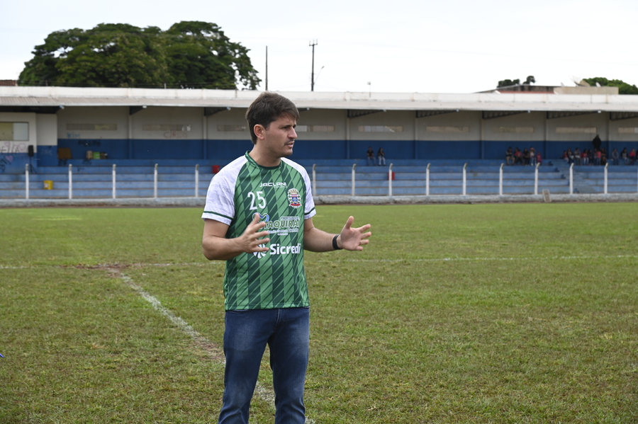 Prefeitura abriu no domingo o Campeonato Municipal de Futebol Suíço