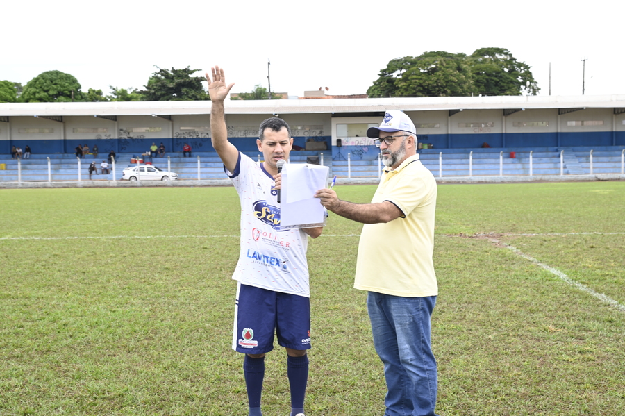 Prefeitura abriu no domingo o Campeonato Municipal de Futebol Suíço