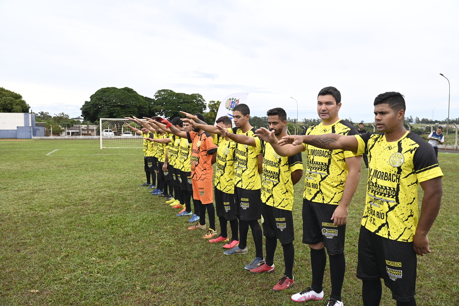 Prefeitura abriu no domingo o Campeonato Municipal de Futebol Suíço