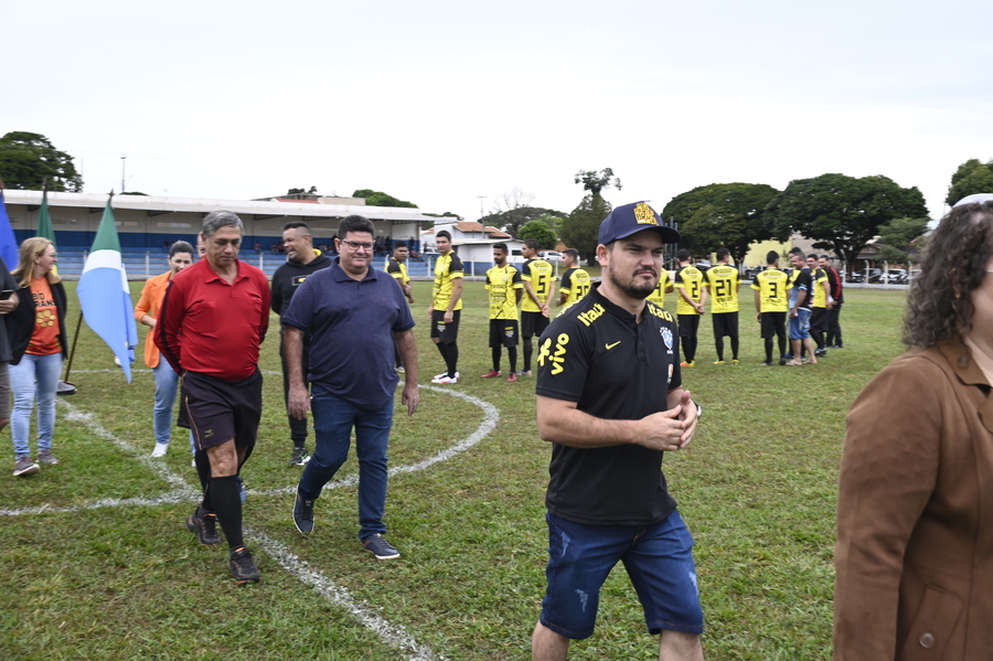 Prefeitura abriu no domingo o Campeonato Municipal de Futebol Suíço