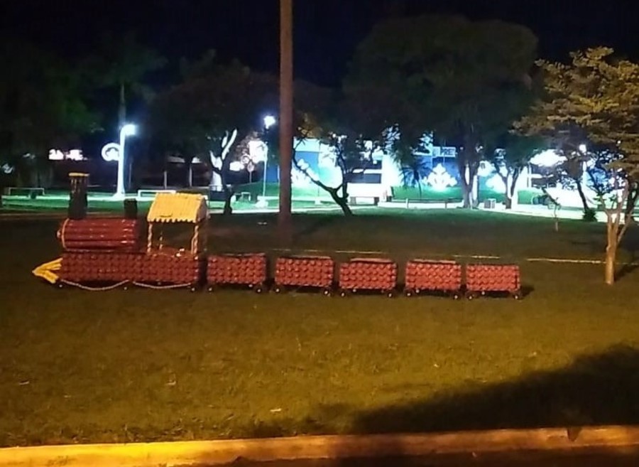Itaquiraí acende hoje as luzes da decoração de Natal na praça Santos Tomazelli
